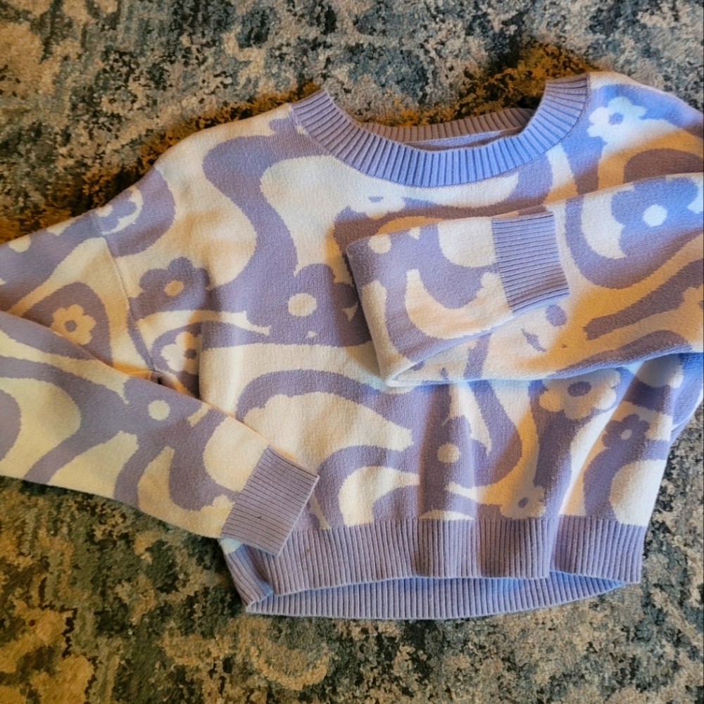 Hollister sweater, cropped, purple and white